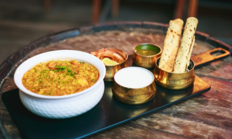 Butter Khichdi, Kadhi Papad