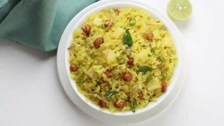 Indori Poha With Namkeen