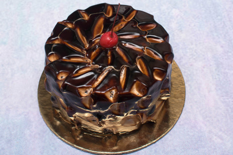 Chocolate Glacier 800 Gm Cake