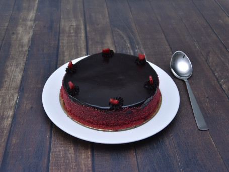 Chocolaty Red Velvet Cake (1 Pound) (Egg)