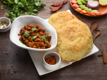 Choley- Poori Combo