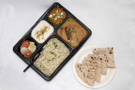 Royal Punjabi Vegetable Desi Thali