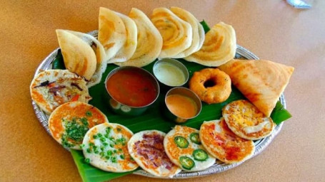 1 Onion Uttapam, 1Pc Idli, 2Pc Vada Served With Chutney