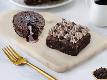 Brownie Con Gocce Di Cioccolato E Lava Al Cioccolato