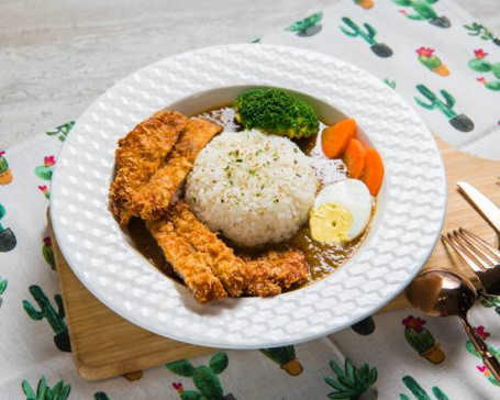 酥ㄟ超厚日式炸豬排咖哩 Thick Cut Deepfried Pork Chop With Curry