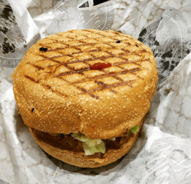 Crispy Aloo Tikki Veg Grilled Burger