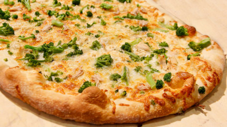 Pizza Grande Di Pollo Con Broccoli Bianchi