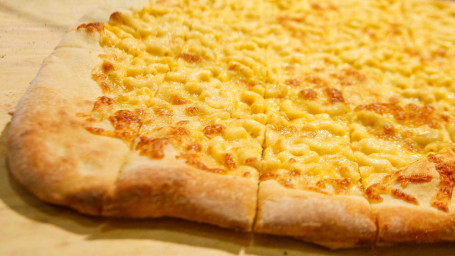 Party Mac Cheese Pizza