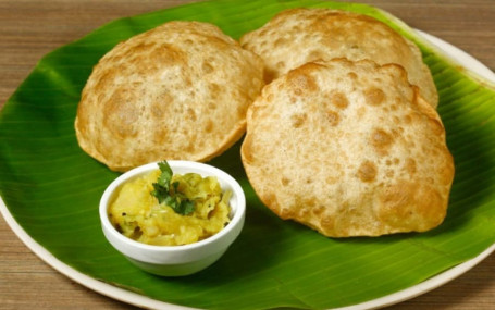 Poori With Curry [3 Nos]