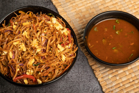 Schezwan Egg Noodles With Plain Manchurian Sauce