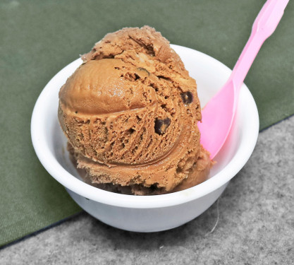 Choco Chips Ice Cream Scoop 2 Scoops