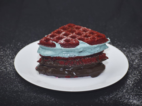 Cookies Cream Filling With Dark Chocolate Topping