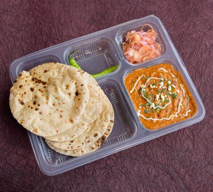 Chapati (4 Nos) With Paneer Butter Masala