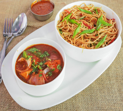 Noodles With Paneer Chilli