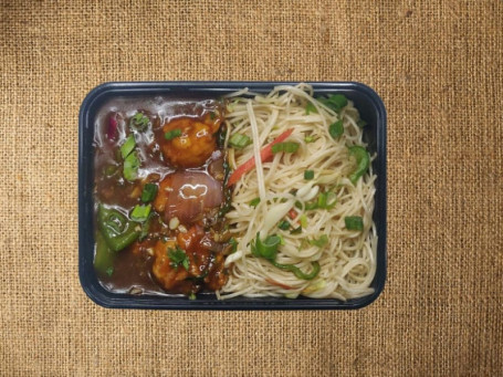 Chili Chicken With Hakka Noodles