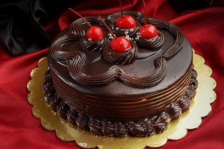 Eggless Chocolate Cake 1 Kg (Serves 8)