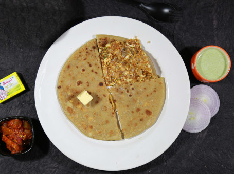 Paneer Pyaaz Paratha.[1 Pc]