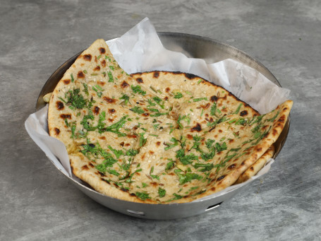 Tandoori Paneer Stuffed Paratha (1 Pc)