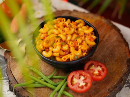 Chilli Garlic Macaroni [Serves 2]