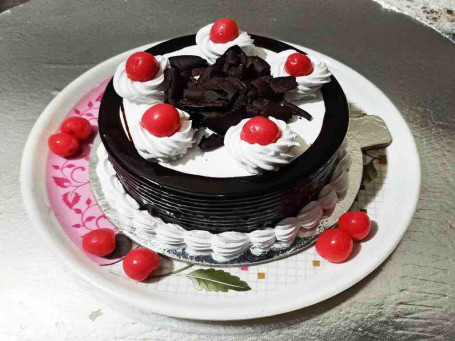 Blacke Forest Supreme Cake