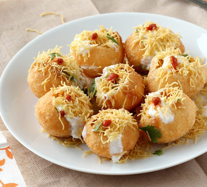 Dahi Chutney Ke Golgappe (10 Pcs)