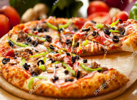 Tomato Capsicum Onion Pizza