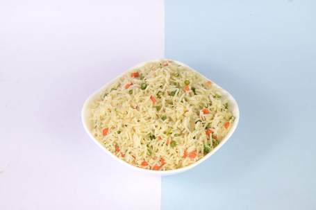 Veg Fried Rice (Serves 5 Persons)