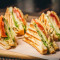 Grilled Cheese Paneer And Capsicum Sandwich (2 Pcs)