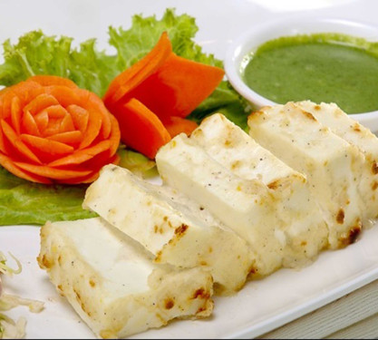 Nawabi Paneer Tikka (Paneer Malai Kebab)