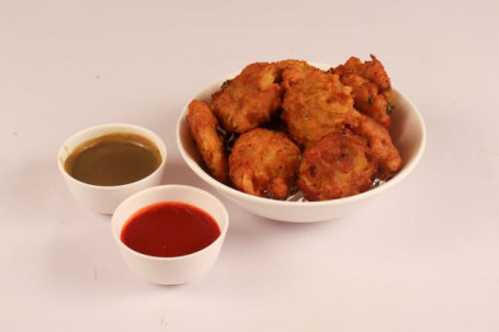 Onion Pakoda 12 Pcs Hari Chutney Meethi Chutney