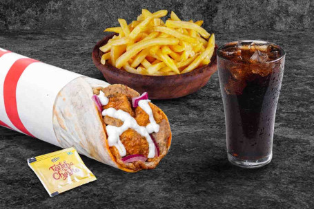 (Per 1 Porzione) Bhuna Chicken Overload Wrap Fries Thums Up Meal