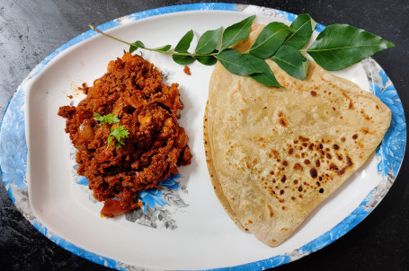 4 Triangle Paratha With High Protein Soya Keema