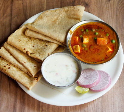 Mattar Paneer 4 Roti Curd