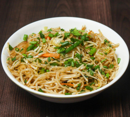 Steamed Noodles With Vegetable