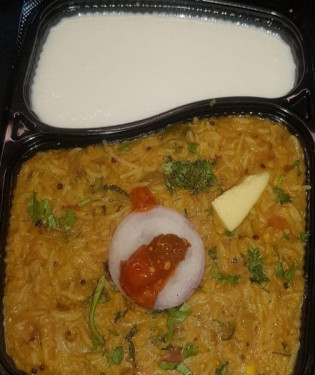 Khichdi Box