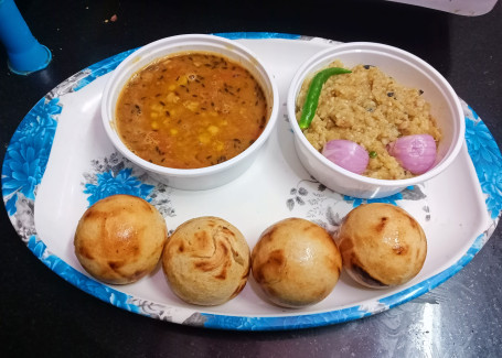 6 Sattu Litti With Chokha And Fried Dal