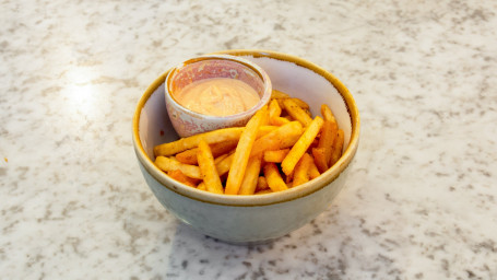 Spicy Fries With Chipotle Mayo