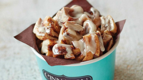 Cinnabon Center Of The Roll