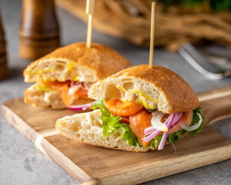 燻鮭魚巧巴達 Ciabatta With Smoked Salmon