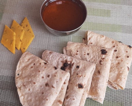 4 Phulka And Patodi Rassa