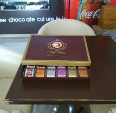 Belgium Chocolate Gift Box [24 Pieces, Paper Box]