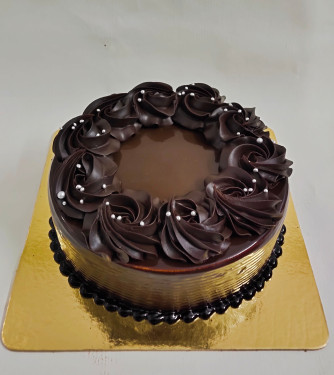 Eggless Full Chocolate Truffle Cake