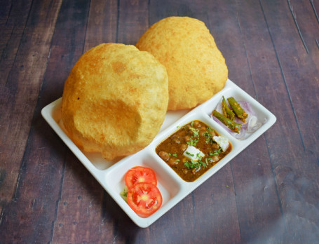 Special Chole Bhatoore Paneer Wale