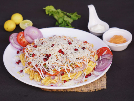 Gathiya Chaat Box With Cheese (5X7 Inch)