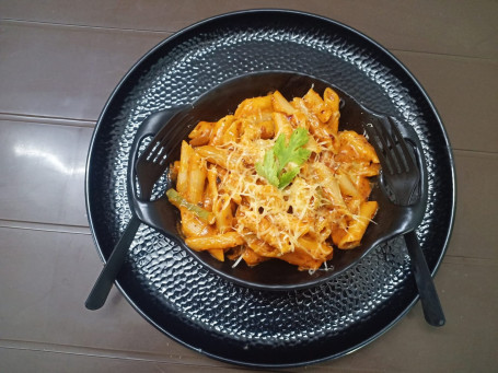 Spicy Tangy Arrabbiata Pasta Penne