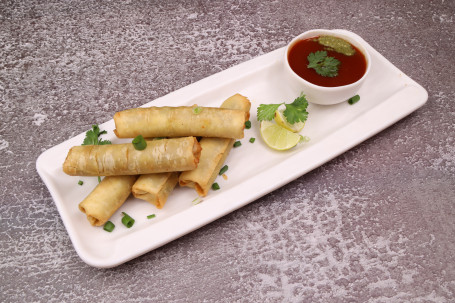 Spring Roll With Chilli Sauce