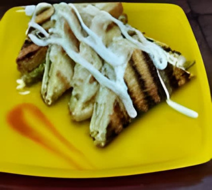 Malai Cheese Paneer Sandwich