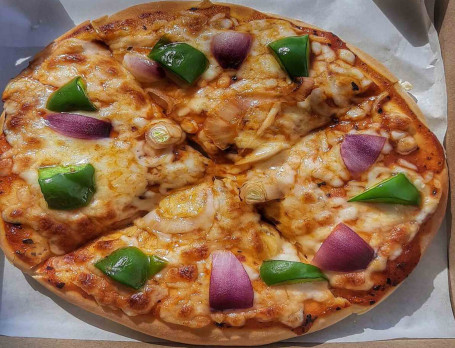 Onion And Capsicum Pizza (8