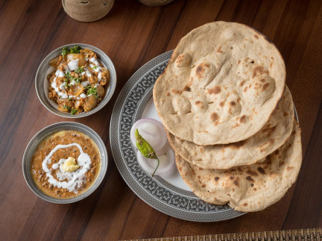 Roti With Veg And Dal
