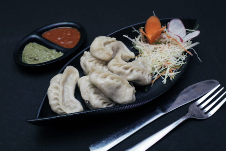 Chicken Cheesy Steamed Momos